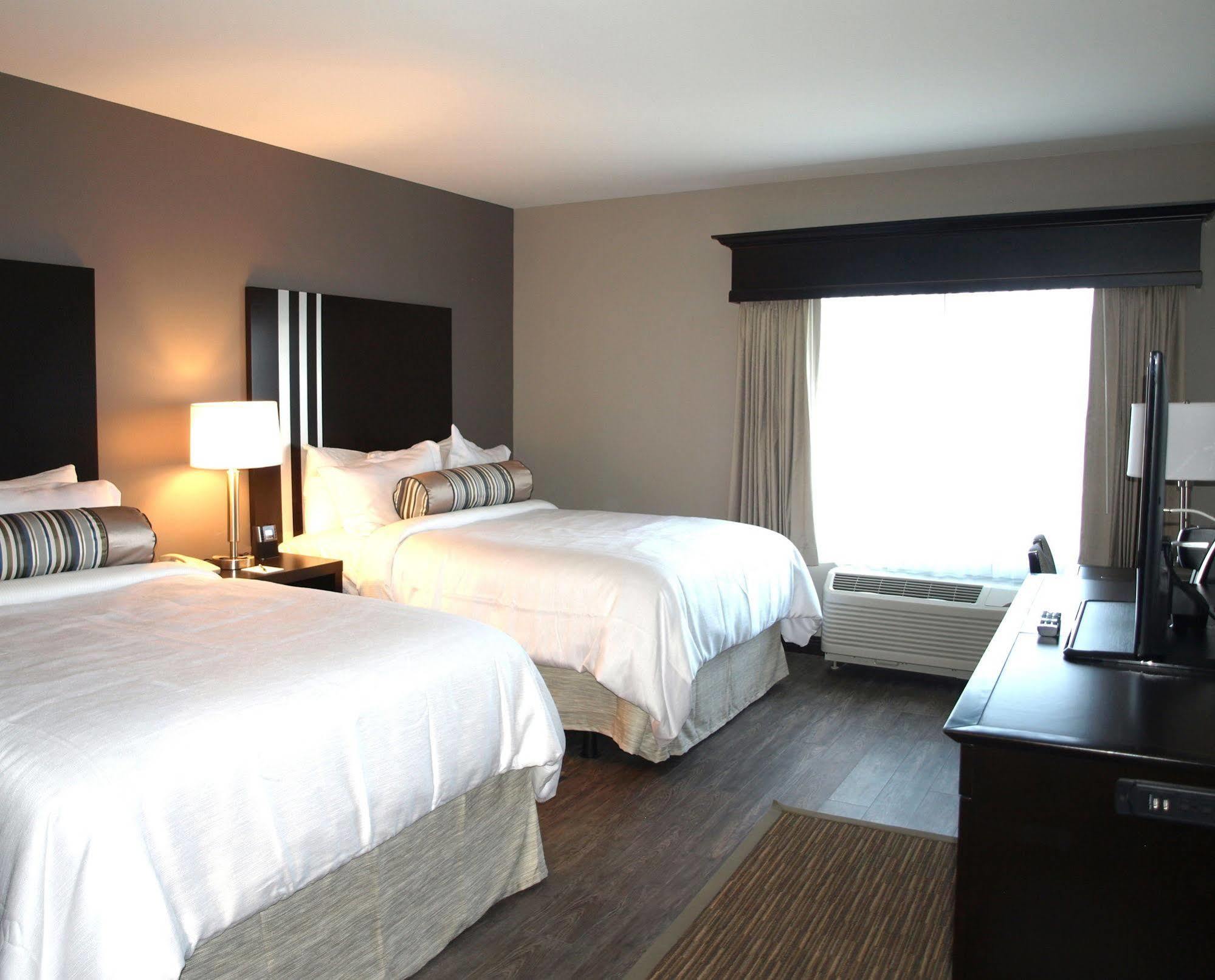Hotel at Batavia Downs Eksteriør billede