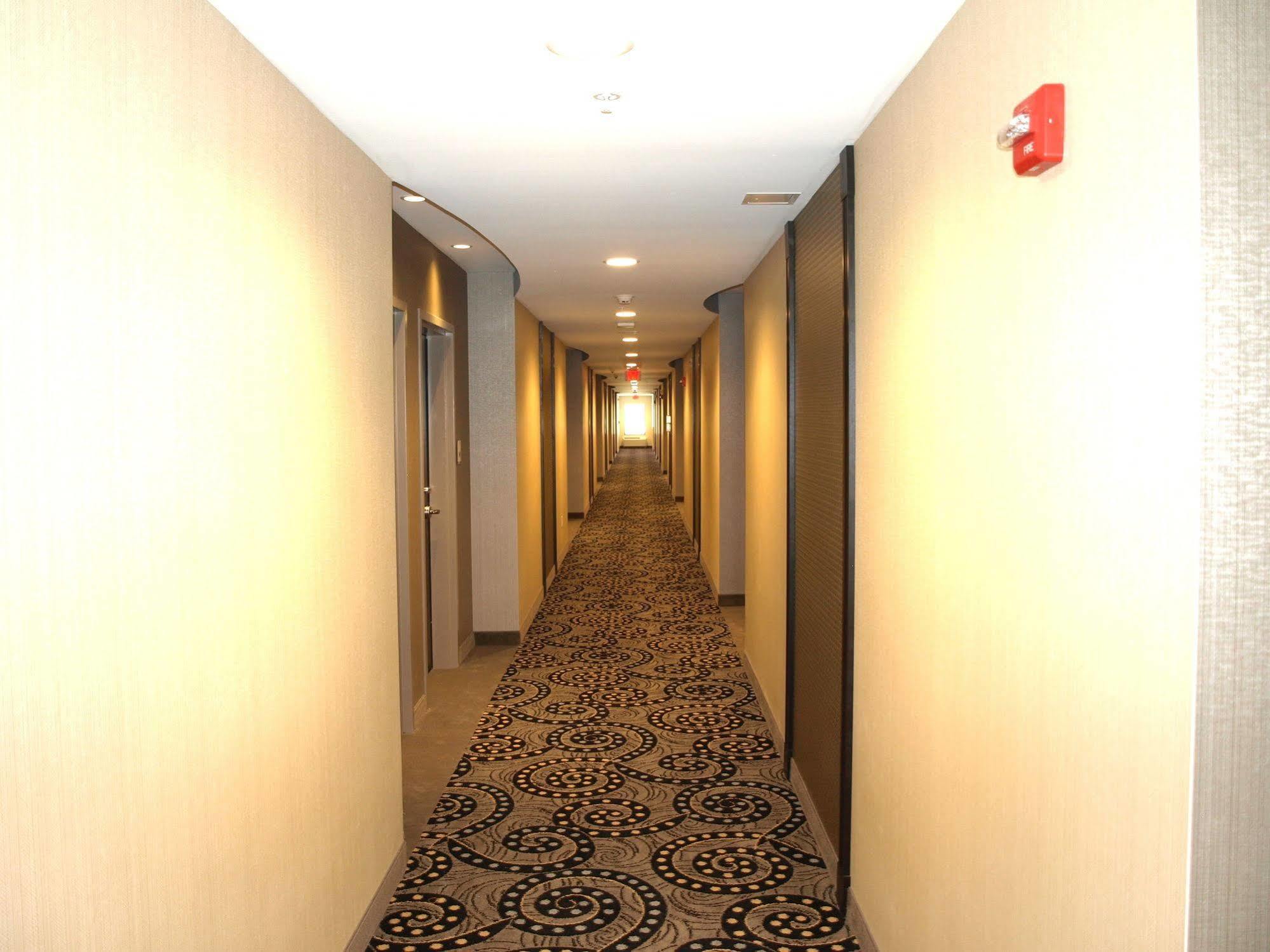 Hotel at Batavia Downs Eksteriør billede