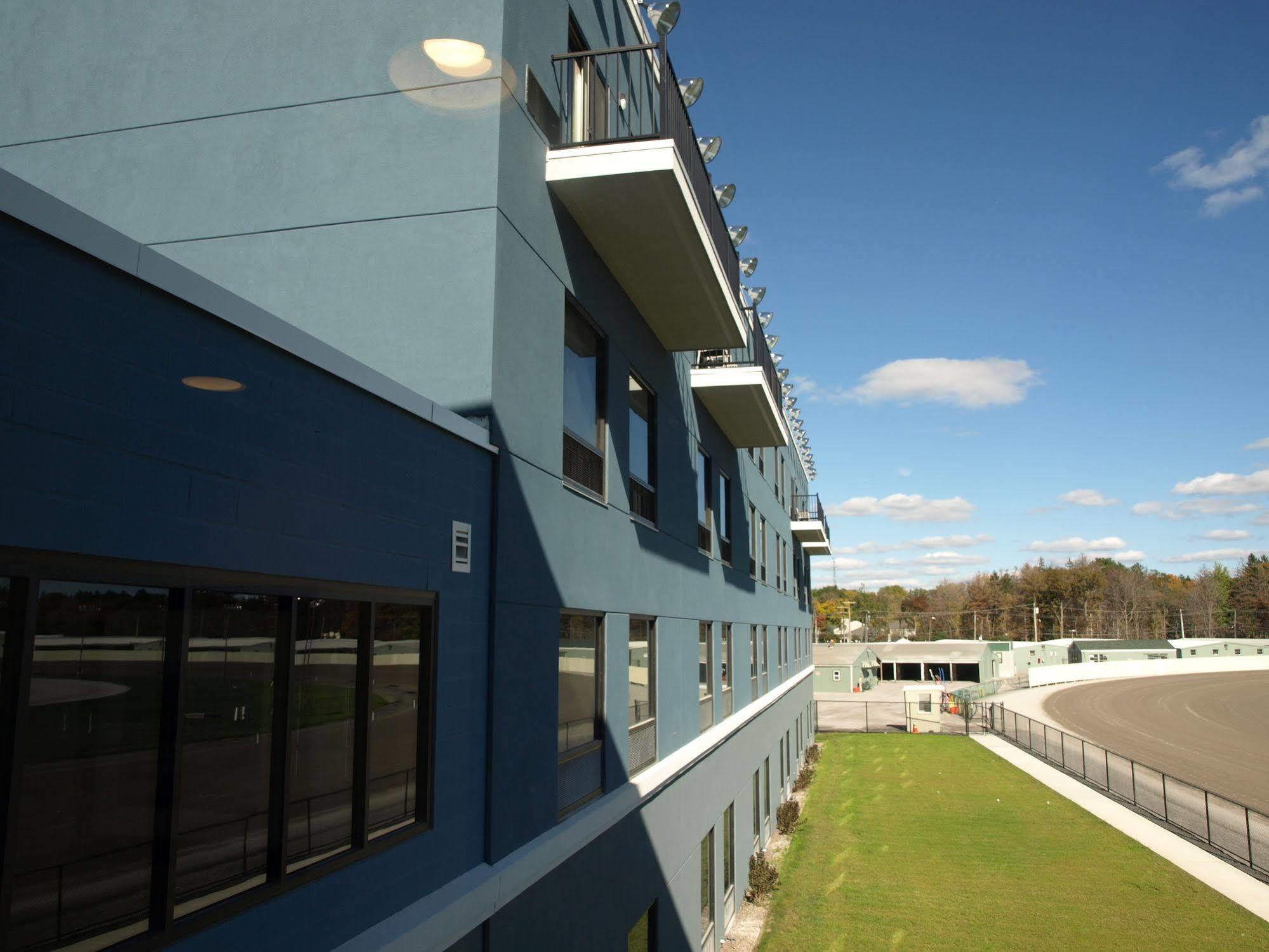Hotel at Batavia Downs Eksteriør billede